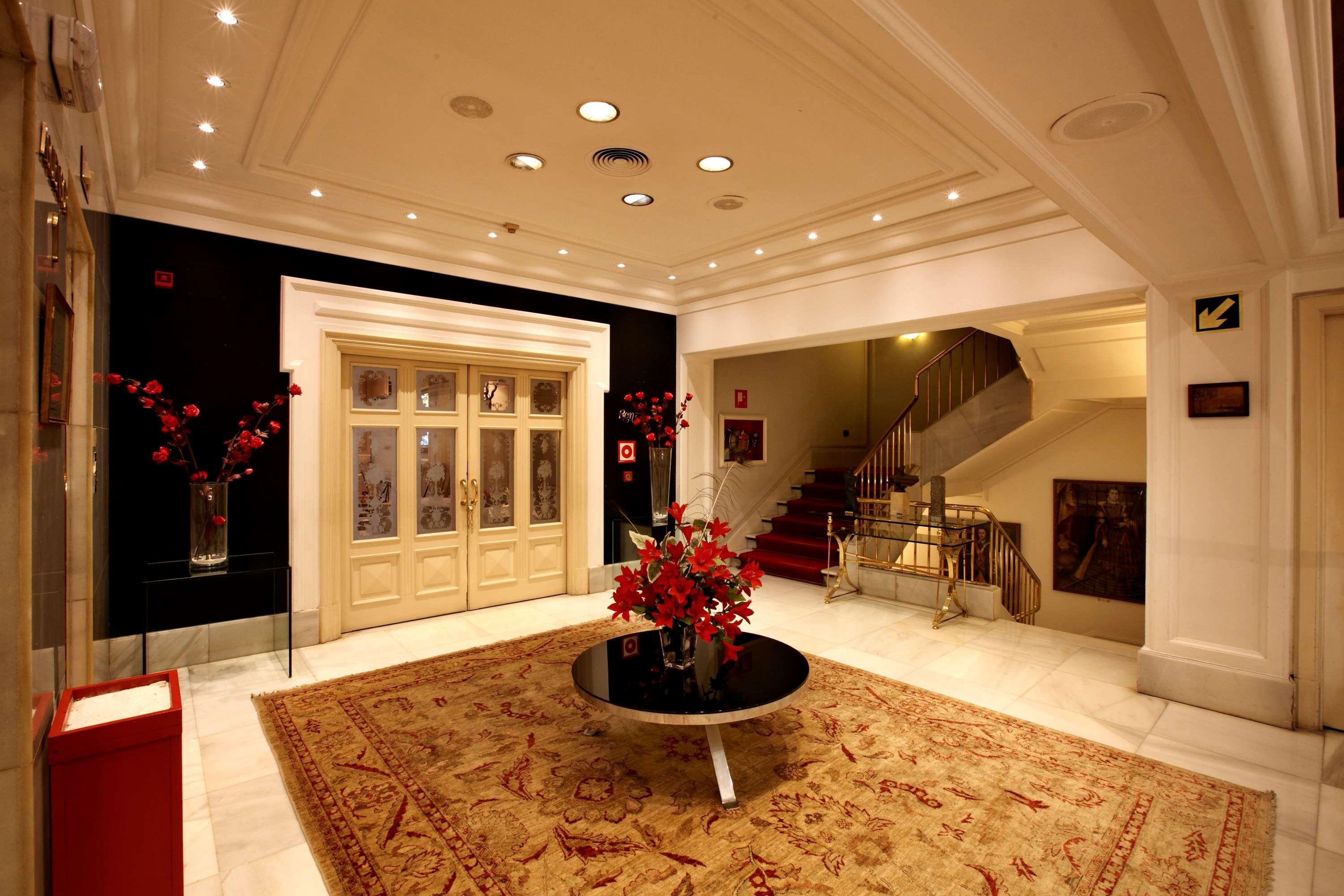 Hotel Lopez De Haro Більбао Екстер'єр фото The lobby of the hotel