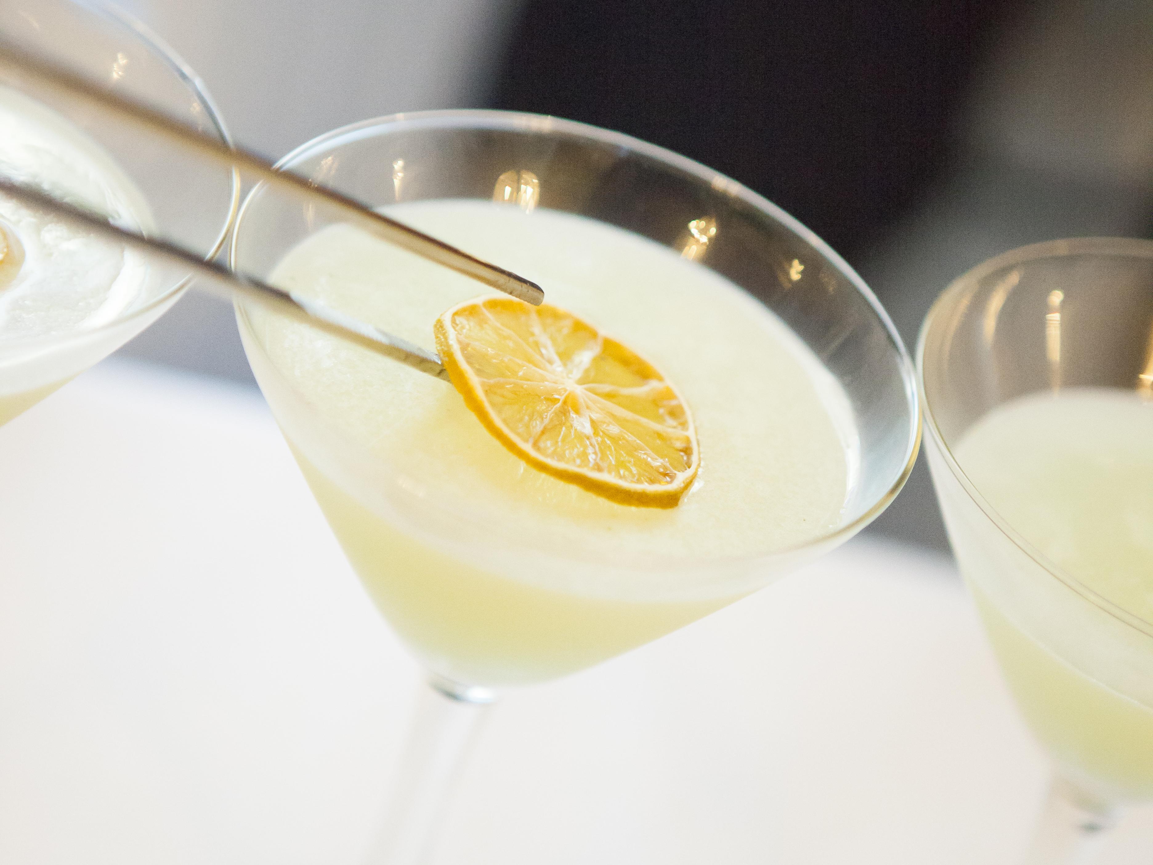 Hotel Lopez De Haro Більбао Екстер'єр фото A lemon drop martini