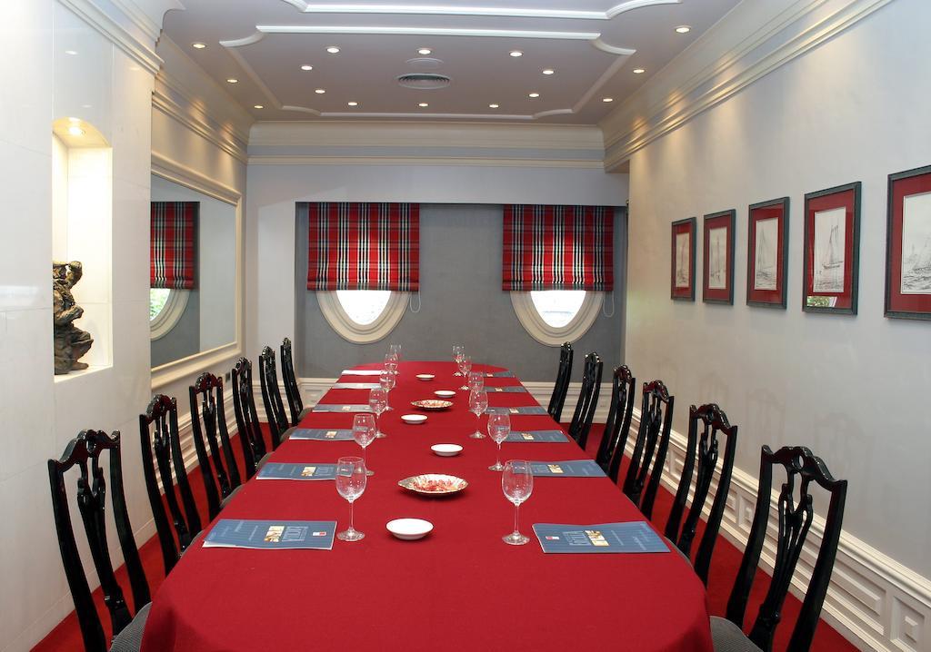 Hotel Lopez De Haro Більбао Екстер'єр фото The boardroom at the Royal Society