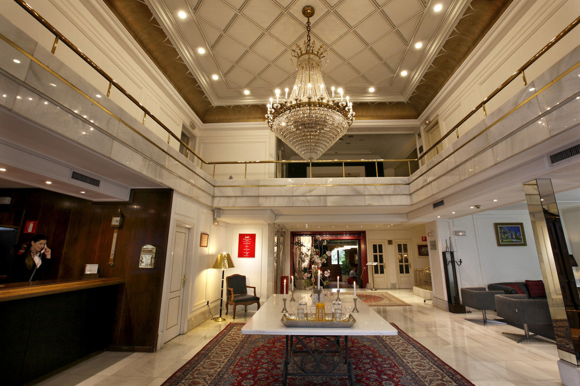 Hotel Lopez De Haro Більбао Екстер'єр фото Lobby