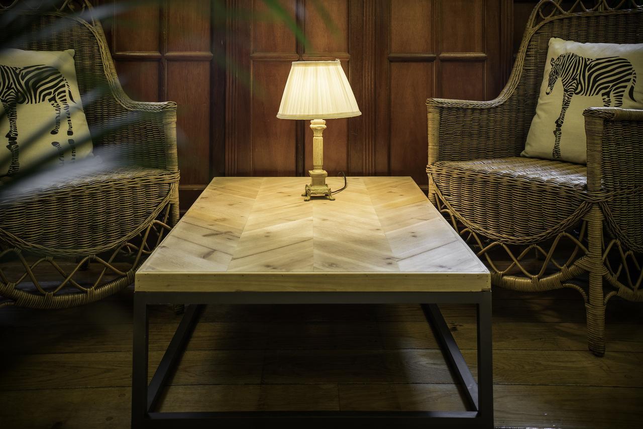Hotel Lopez De Haro Більбао Екстер'єр фото A table made from a slab of kauri wood